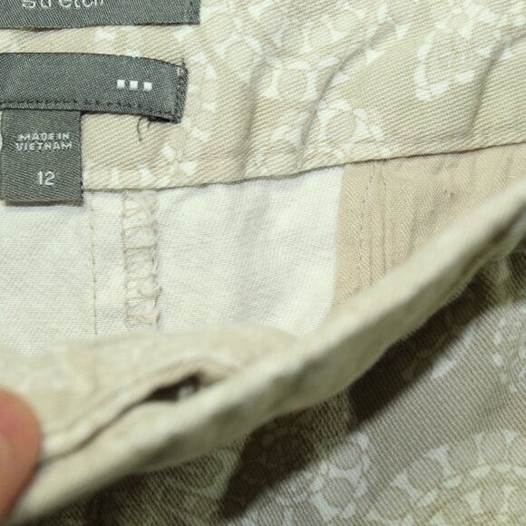 Gap Women's Size 12 Beige Paisley Mid Rise 4" Shorts - Picture 5 of 6